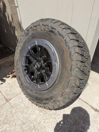 Ford Ranger Raptor OE Beadlock Wheels + BFG KO3 Tires, sada 5, dovoz USA — foto 9 z 12
