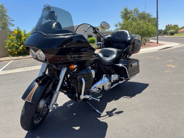 2011 Harley-Davidson, dovoz USA — foto 3 z 12