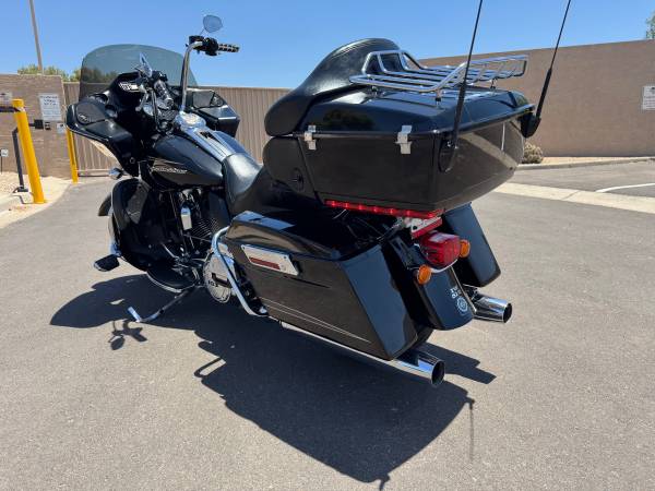 2011 Harley-Davidson, dovoz USA — foto 5 z 12