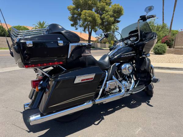 2011 Harley-Davidson, dovoz USA — foto 7 z 12