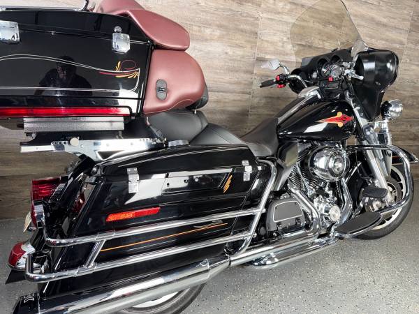 2011 Harley-Davidson, dovoz USA — foto 3 z 12