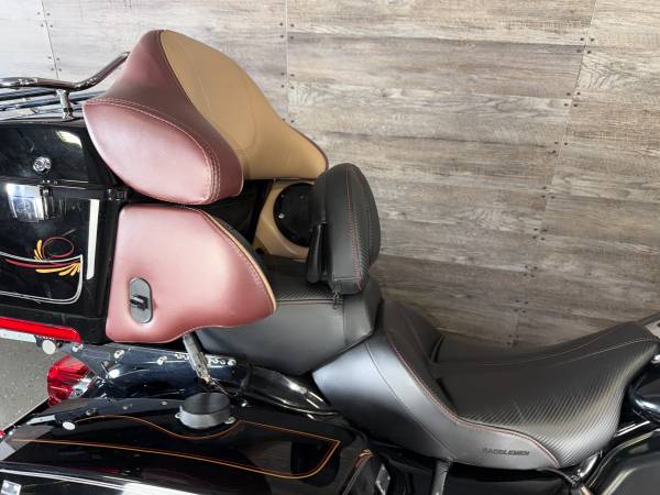 2011 Harley-Davidson, dovoz USA — foto 9 z 12