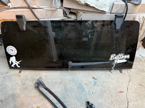 2018 2026 Jeep Wrangler JL JLU rear hardtop glass, dovoz USA — foto 2 z 2