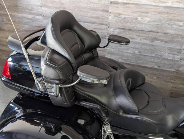 2003 Honda, zlatá, dovoz USA — foto 9 z 12