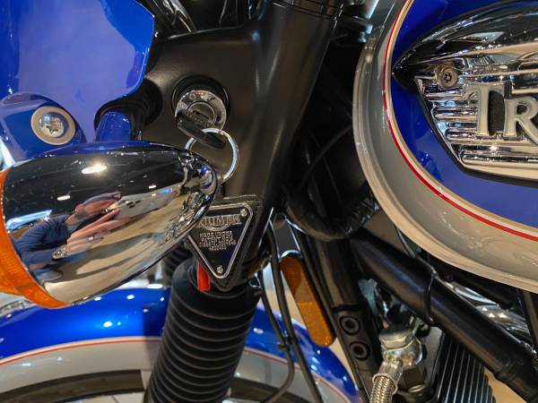 2002 Triumph, dovoz USA — foto 11 z 12