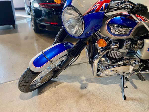 2002 Triumph, dovoz USA — foto 5 z 12