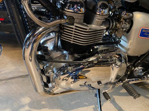 2002 Triumph, dovoz USA — foto 8 z 12