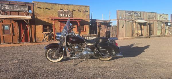 2005 Harley-Davidson, dovoz USA — foto 3 z 9