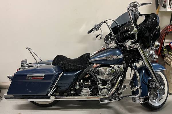 2003 Harley-Davidson, dovoz USA — foto 2 z 7