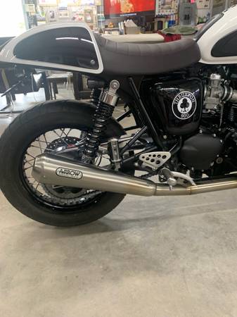 2015 Triumph, dovoz USA — foto 10 z 12