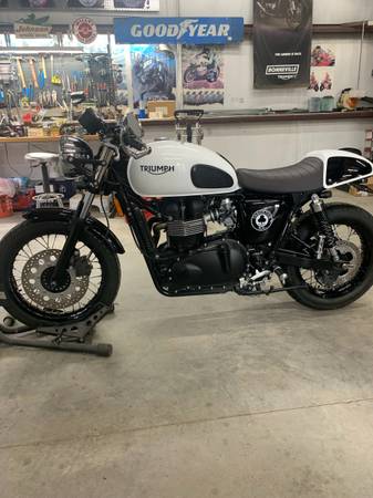 2015 Triumph, dovoz USA — foto 2 z 12