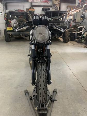 2015 Triumph, dovoz USA — foto 4 z 12