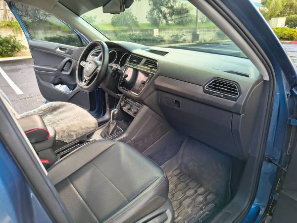 2019 VW Tiguan SE 50K Miles 3rd Row Panoramic Sunroof, dovoz USA — foto 11 z 12