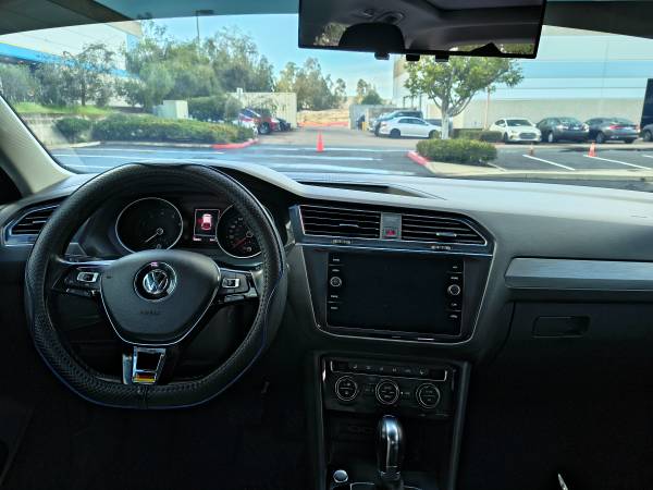 2019 VW Tiguan SE 50K Miles 3rd Row Panoramic Sunroof, dovoz USA — foto 9 z 12