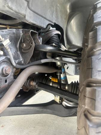 H2 2003 Hummer, dovoz USA — foto 6 z 12