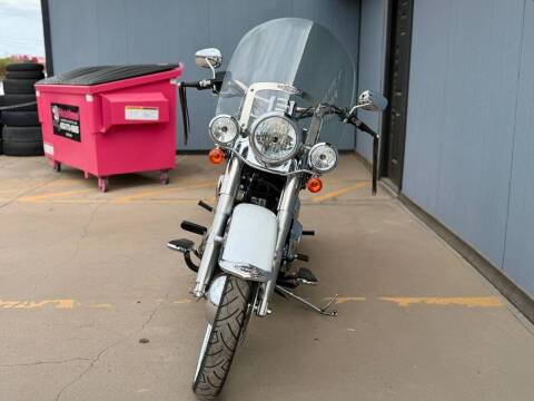 2006 Harley-Davidson, dovoz USA — foto 3 z 12