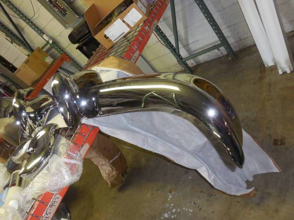 Replated OE přední nárazník 1947 Cadillac (3) pieces, dovoz USA — foto 2 z 7