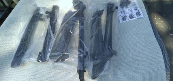 Jeep Wrangler 4 dr Fabric top nový OE w/top hard ware OTHER ITEMS, dovoz USA — foto 9 z 12