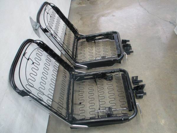 1963 CORVETTE SEAT FRAMES, dovoz USA — foto 2 z 5