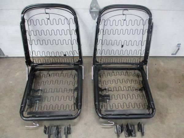 1963 CORVETTE SEAT FRAMES, dovoz USA — foto 4 z 5