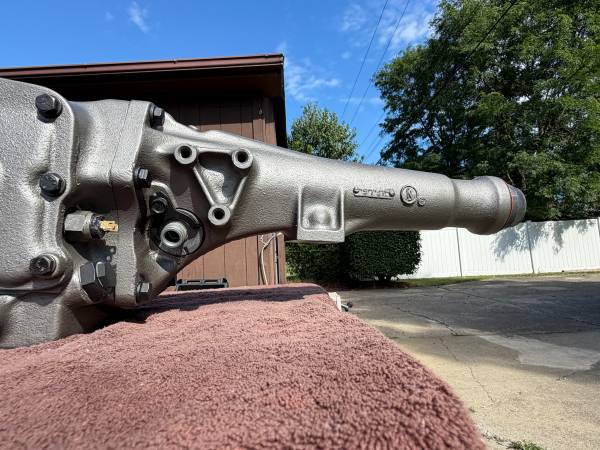 Freshly rebuilt Mopar A-833, 23 spline 4-Speed převodovka for 1966 through 196, dovoz USA — foto 3 z 8