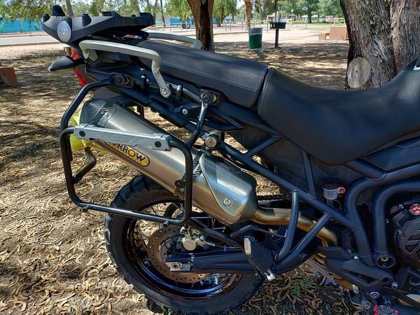 Triumph, dovoz USA — foto 8 z 12