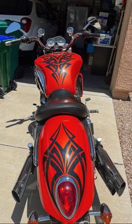 Triumph, dovoz USA — foto 2 z 3