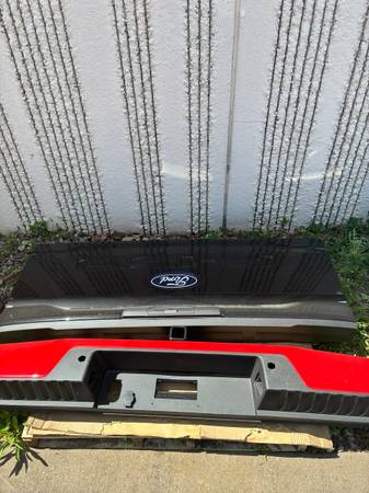 2025 Ford F-150 OE zadní Tailgate (Black) & zadní nárazník (Red) - Set, černá, dovoz USA — foto 3 z 7