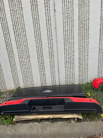 2025 Ford F-150 OE zadní Tailgate (Black) & zadní nárazník (Red) - Set, černá, dovoz USA — foto 5 z 7