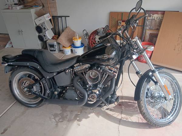 2007 Harley-Davidson, dovoz USA — foto 3 z 6