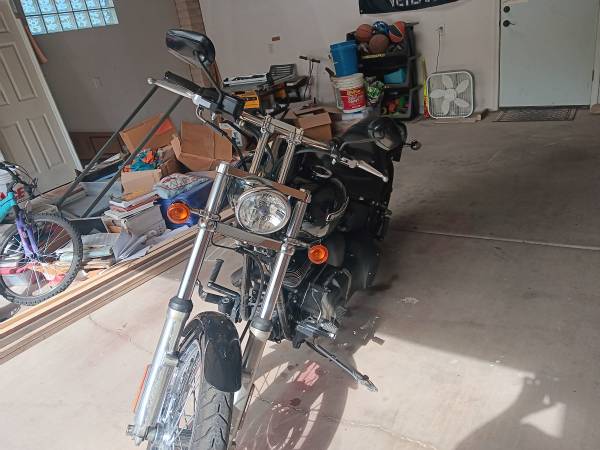 2007 Harley-Davidson, dovoz USA — foto 4 z 6