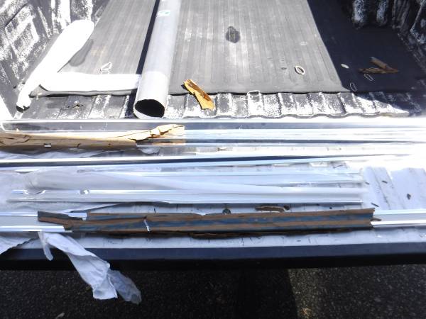 1962 NOS Side Trim 2 Door 62 Chevy New GM Impala SS, dovoz USA — foto 9 z 9