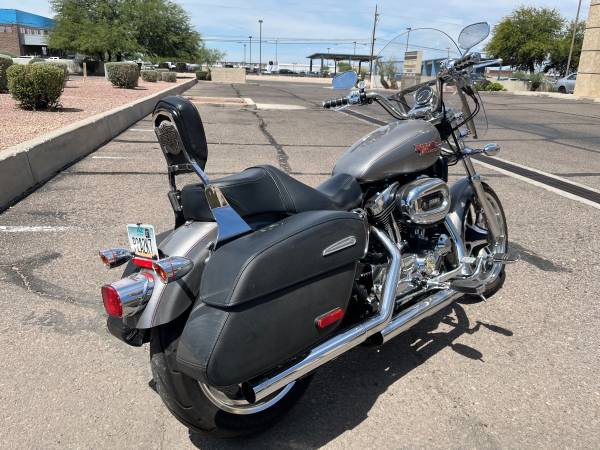 2017 Harley-Davidson, dovoz USA — foto 3 z 12