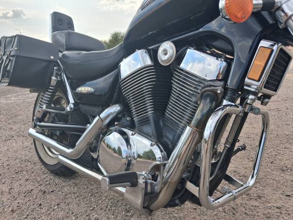 2001 Suzuki, dovoz USA — foto 3 z 12