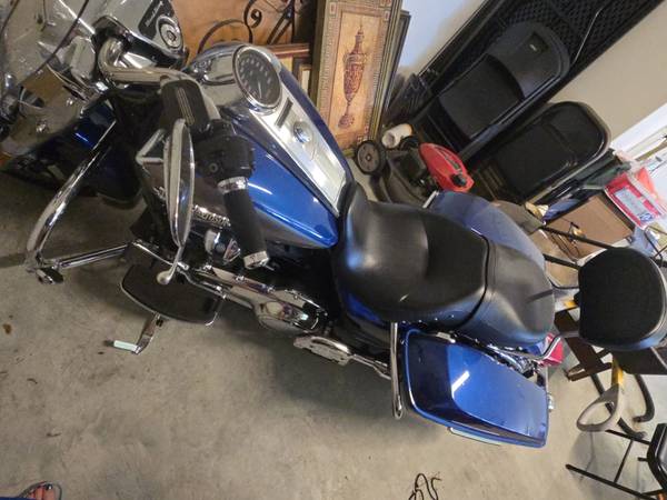 2017 Harley-Davidson, dovoz USA — foto 4 z 4