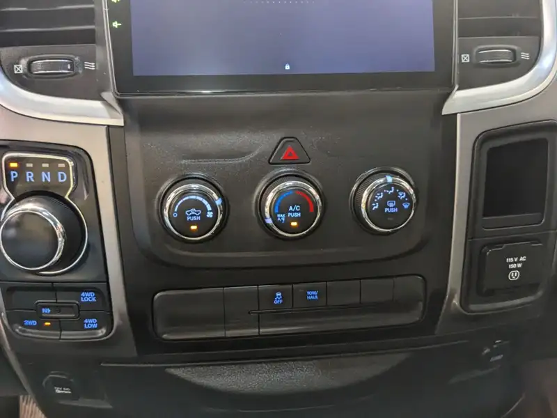 2022 RAM 1500 SLT, černá, 134 019 km, dovoz Kanada — foto 12 z 12
