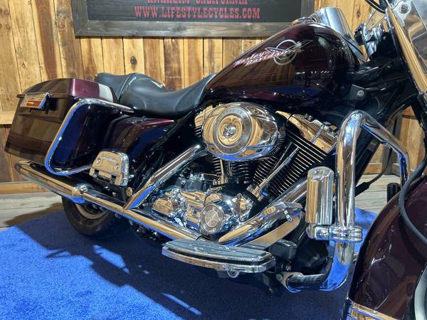 2007 Harley-Davidson, dovoz USA — foto 8 z 12