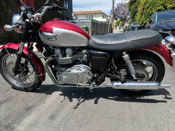 2001 Triumph, dovoz USA — foto 10 z 11