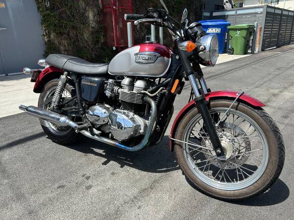 2001 Triumph, dovoz USA — foto 3 z 11