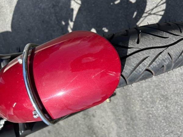 2001 Triumph, dovoz USA — foto 5 z 11