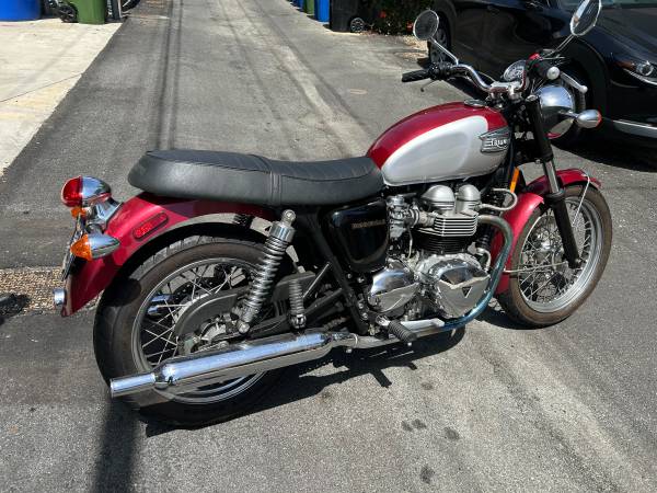 2001 Triumph, dovoz USA — foto 7 z 11