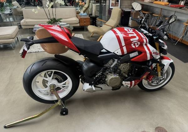 2025 Ducati, dovoz USA — foto 4 z 5
