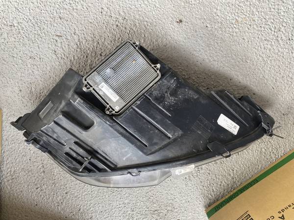 2020 Tesla Model S LED světlomet levý, dovoz Kanada — foto 3 z 5