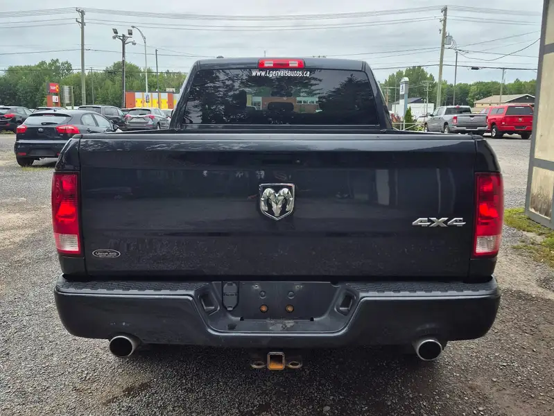 2017 RAM 1500 Express, šedá, 210 312 km, dovoz Kanada — foto 7 z 12