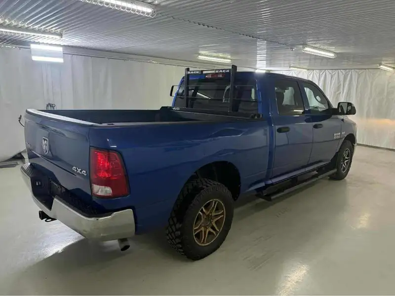 2016 RAM 1500 ST, modrá, 158 500 km, dovoz Kanada — foto 4 z 12