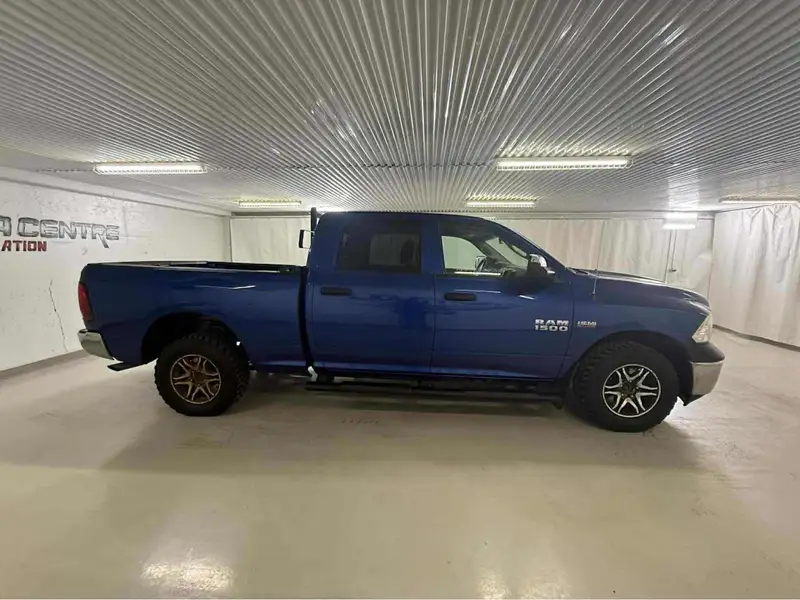 2016 RAM 1500 ST, modrá, 158 500 km, dovoz Kanada — foto 8 z 12