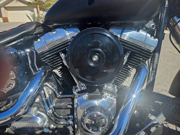 2012 Harley-Davidson, dovoz USA — foto 8 z 12