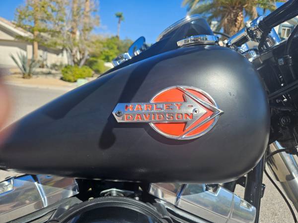 2012 Harley-Davidson, dovoz USA — foto 9 z 12