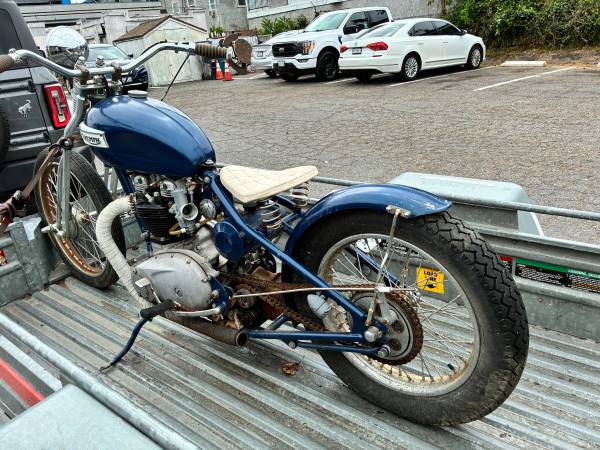 Triumph, dovoz USA — foto 2 z 7
