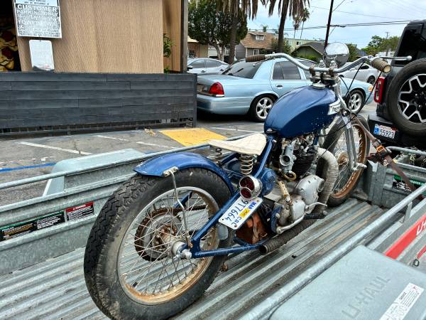 Triumph, dovoz USA — foto 3 z 7